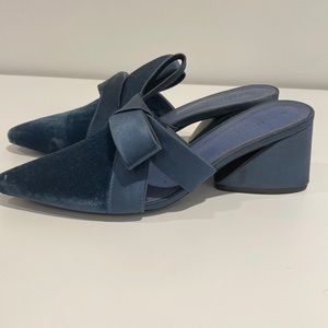 Mercedes Castillo teal velvet mules 7 1/2